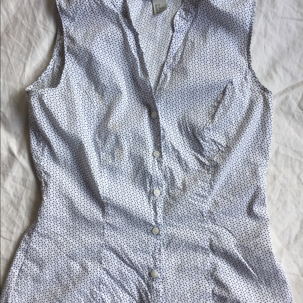 H&M floral shirt - Picture 3 of 4